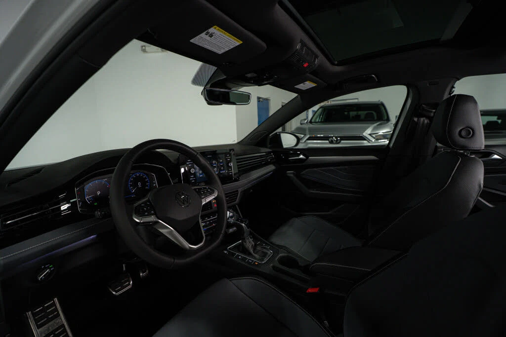 VW Jetta Comfortline FWD АвтоКредит  (ЦЕНА ДО БГ), снимка 9 - Автомобили и джипове - 54001908