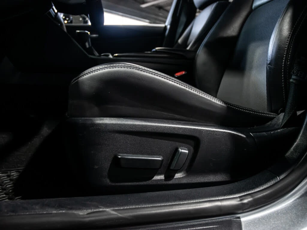 Lexus IS 300 AWD* АвтоКредит* (Цена до БГ) , снимка 9 - Автомобили и джипове - 54098042