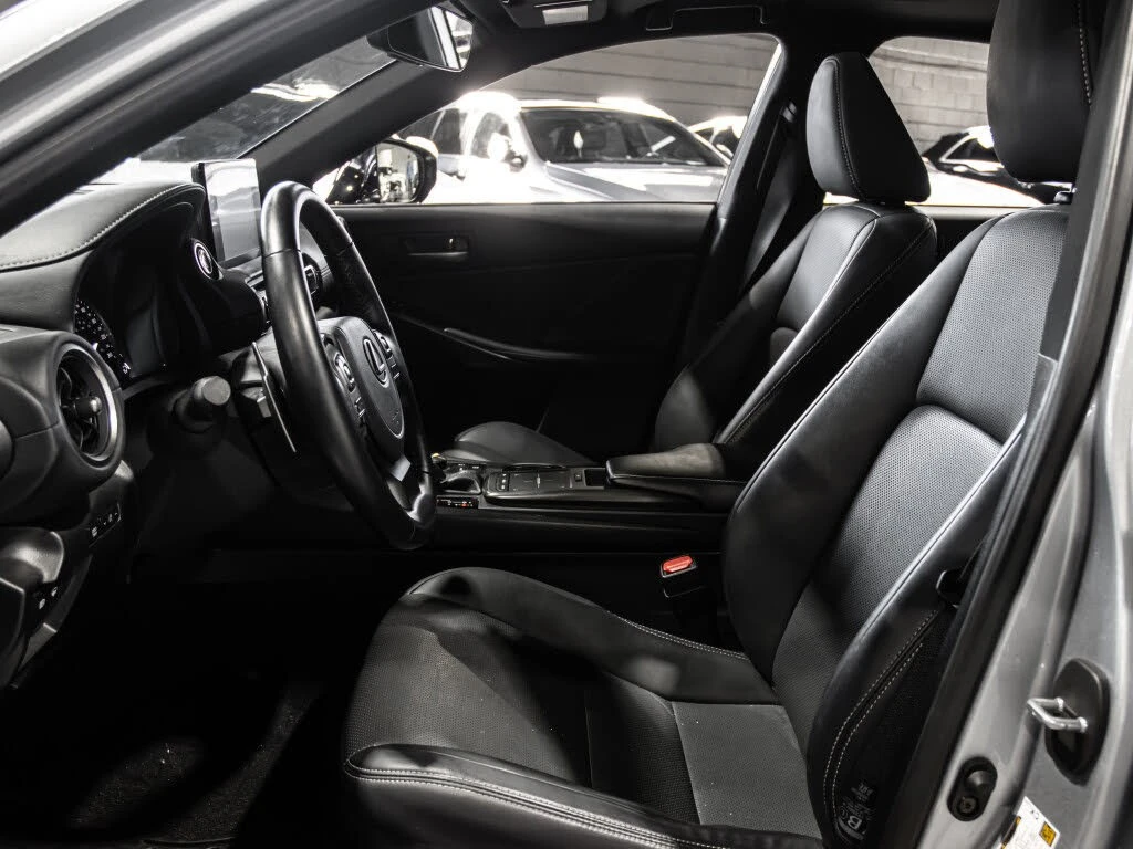 Lexus IS 300 AWD* АвтоКредит* (Цена до БГ) , снимка 7 - Автомобили и джипове - 54098042