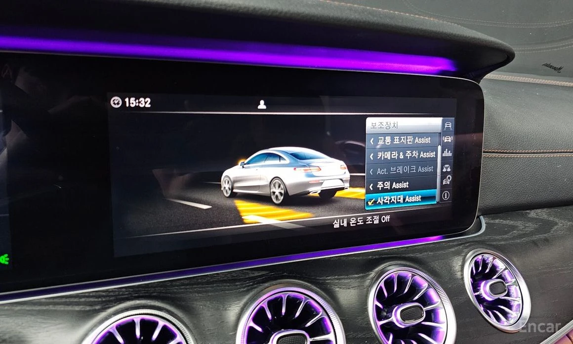 Mercedes-Benz E 220 Coupe* FACE AMG-PACK* BURMESTER* HEAD-UP* DIGITAL*, снимка 14 - Автомобили и джипове - 54219540