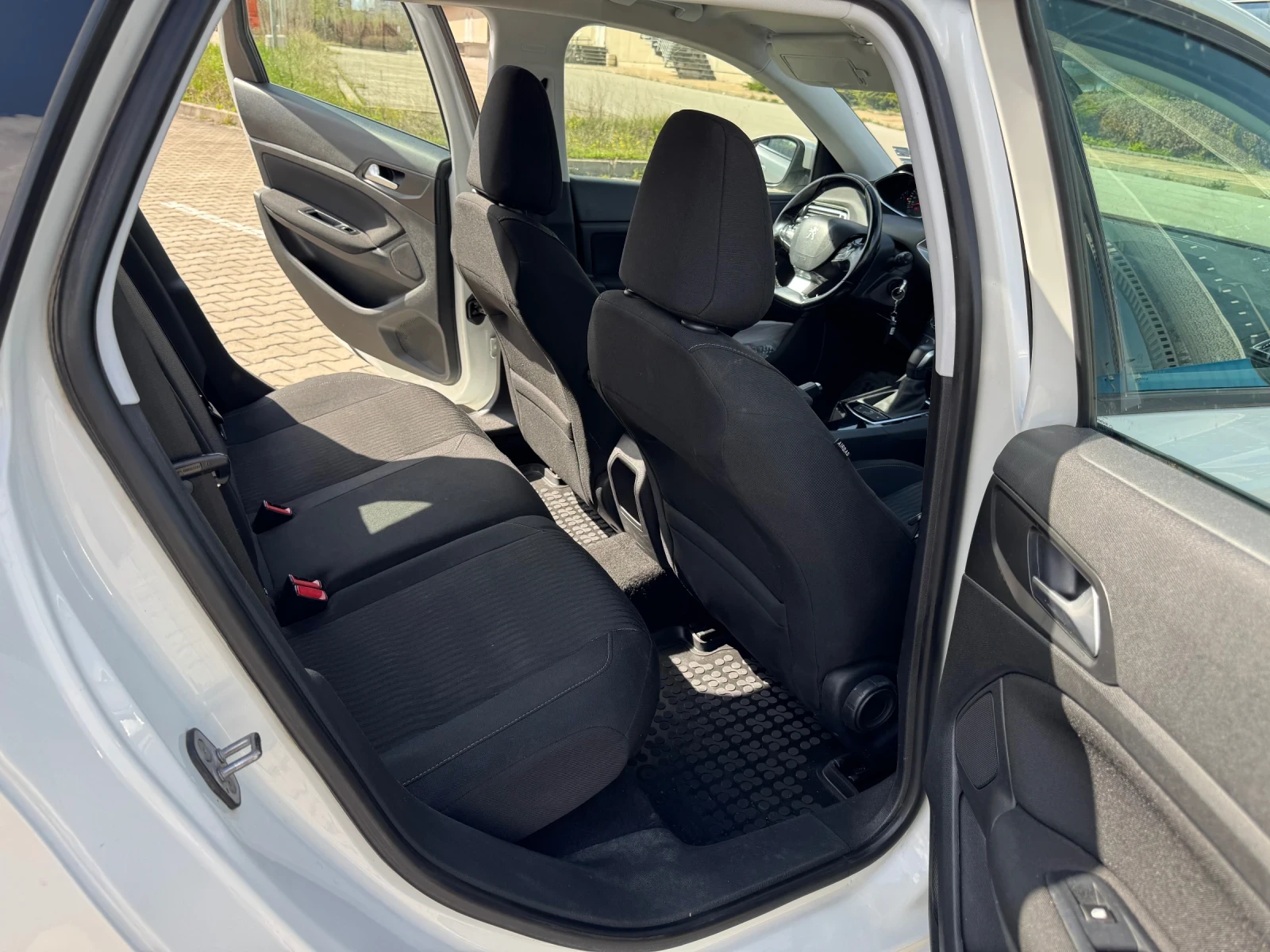 Peugeot 308 SW HDI AUTOMATIC , снимка 11 - Автомобили и джипове - 54232698