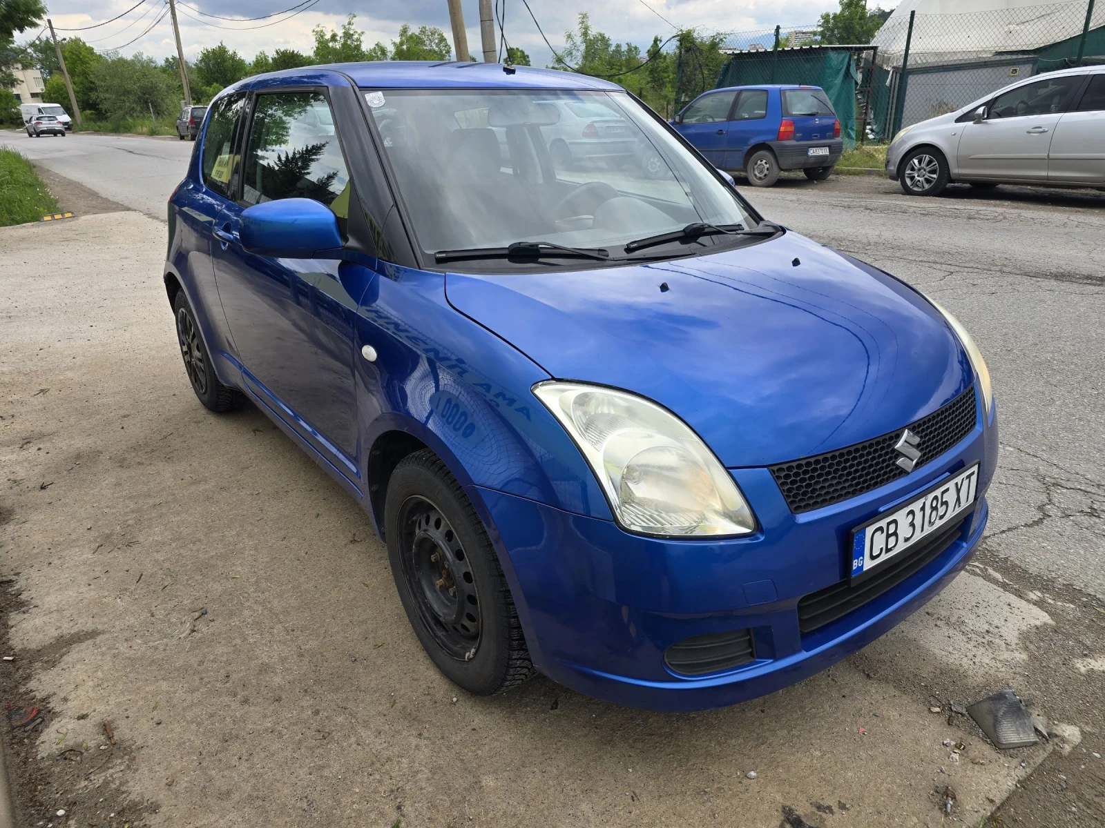 Suzuki Swift 1.3i, снимка 3 - Автомобили и джипове - 54650946