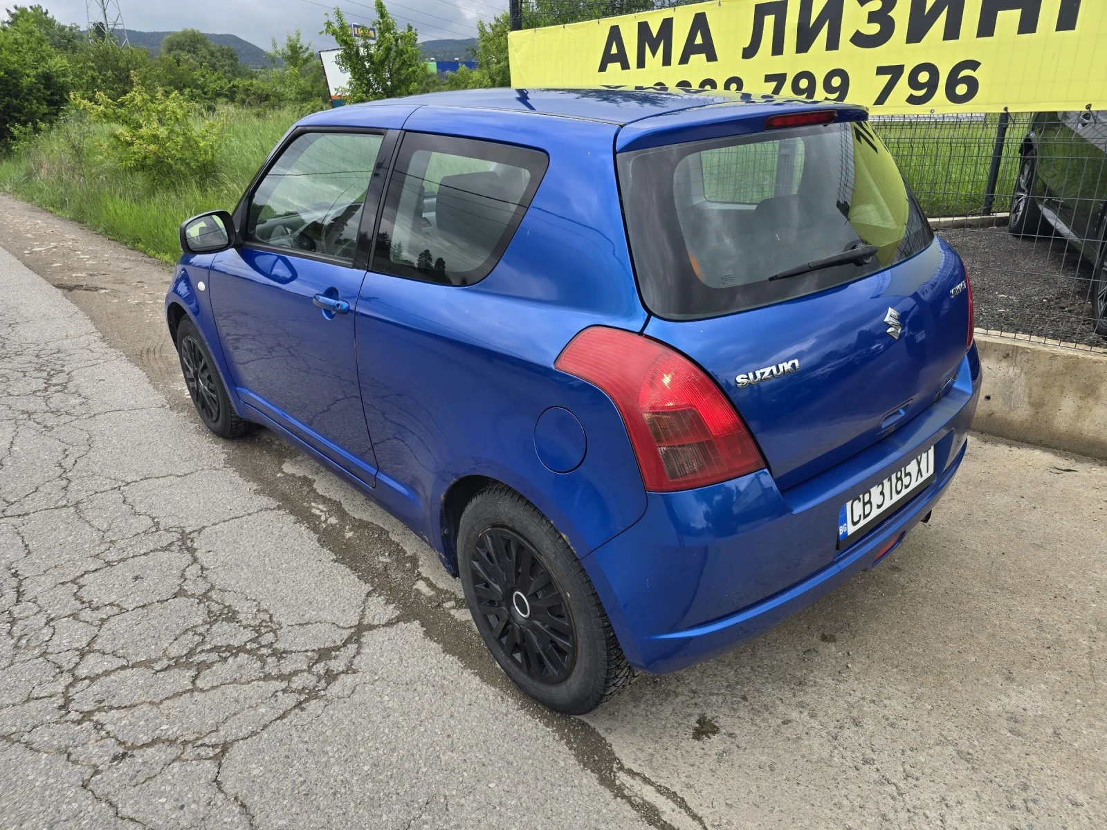 Suzuki Swift 1.3i, снимка 5 - Автомобили и джипове - 54650946