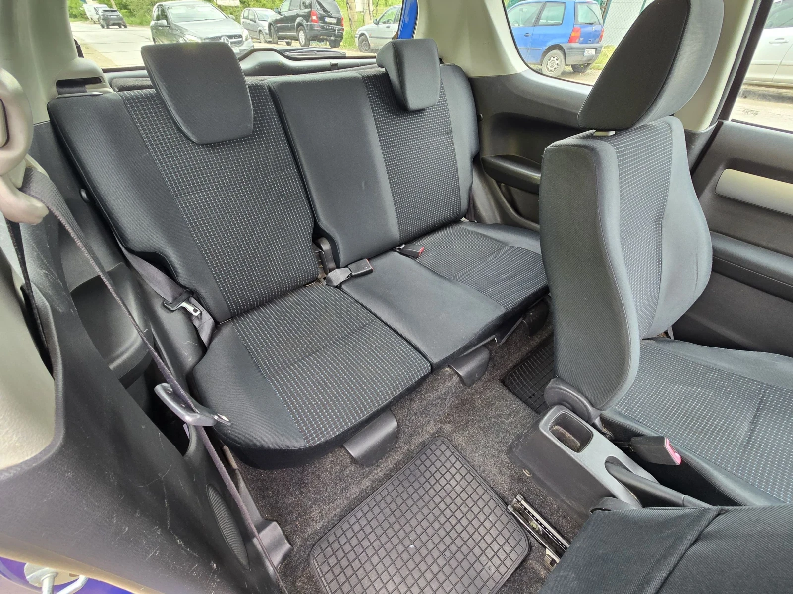 Suzuki Swift 1.3i, снимка 10 - Автомобили и джипове - 54650946