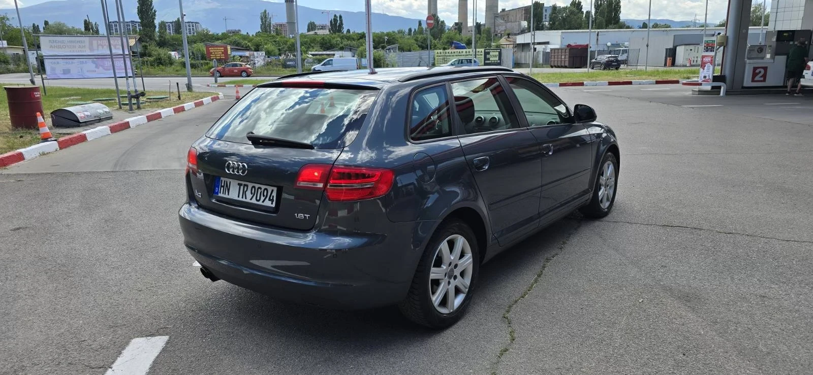 Audi A3 1800 КУБ.ТУРБО-160 К.С.-АВТОМАТ-SPORTBEC, снимка 5 - Автомобили и джипове - 54913355