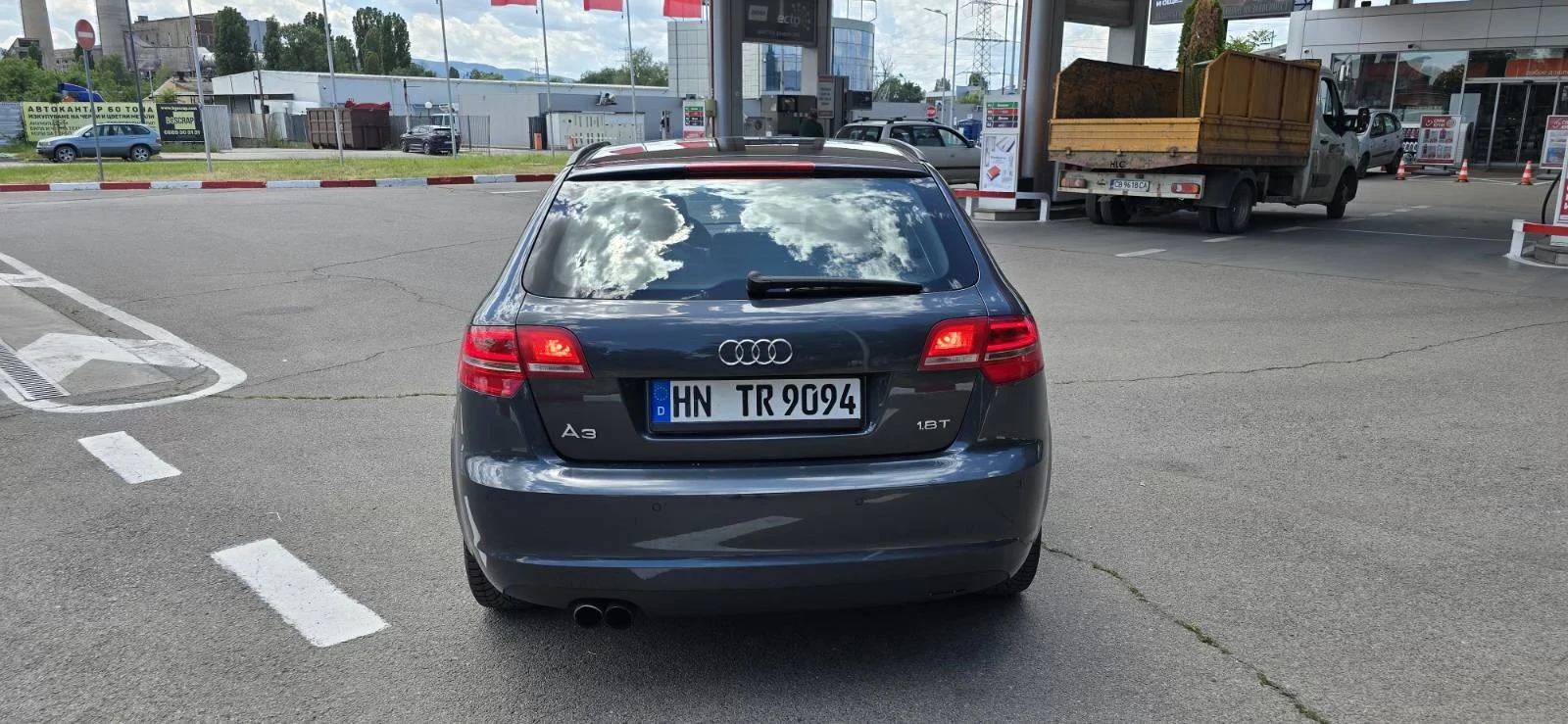 Audi A3 1800 КУБ.ТУРБО-160 К.С.-АВТОМАТ-SPORTBEC, снимка 4 - Автомобили и джипове - 54913355