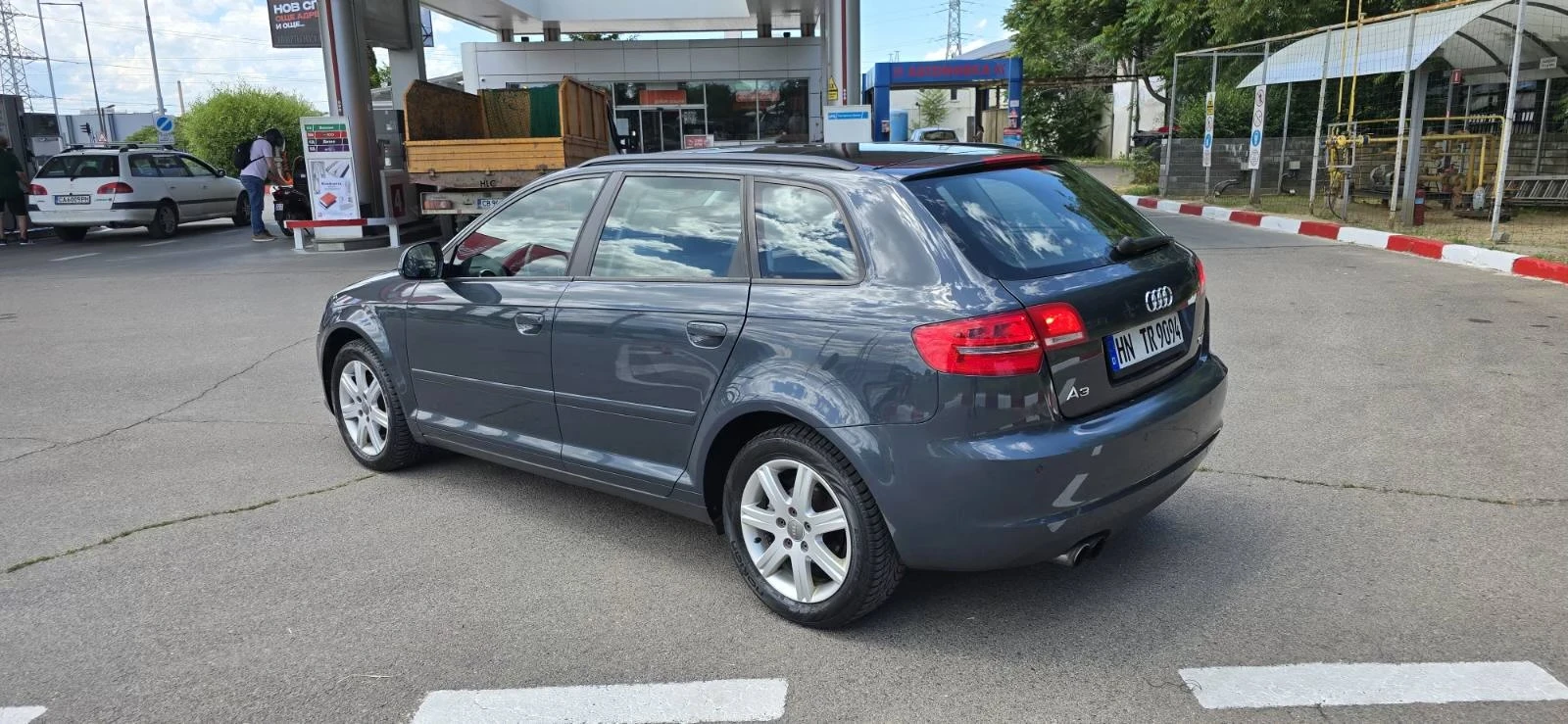 Audi A3 1800 КУБ.ТУРБО-160 К.С.-АВТОМАТ-SPORTBEC, снимка 3 - Автомобили и джипове - 54913355