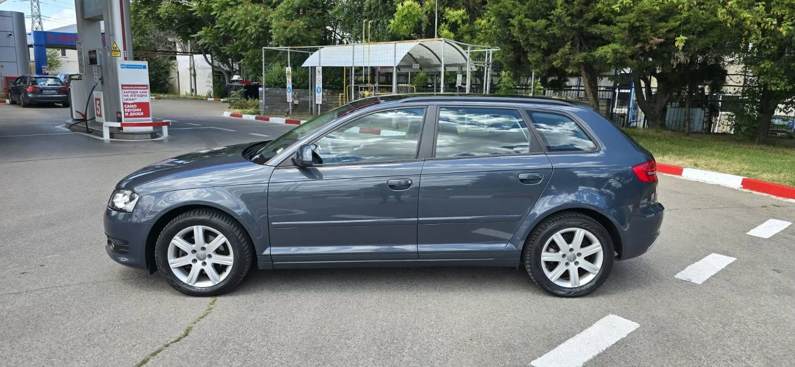 Audi A3 1800 КУБ.ТУРБО-160 К.С.-АВТОМАТ-SPORTBEC, снимка 2 - Автомобили и джипове - 54913355