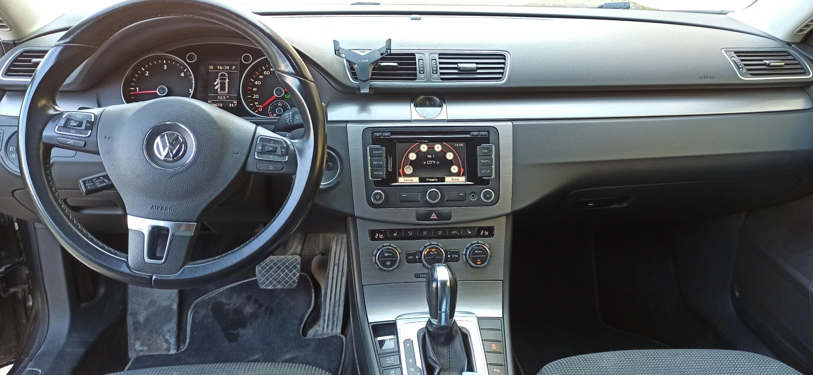 VW Passat 2.0 TDI, снимка 6 - Автомобили и джипове - 55053040