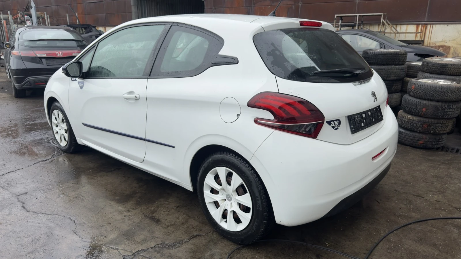 Peugeot 208, снимка 3 - Автомобили и джипове - 55090236
