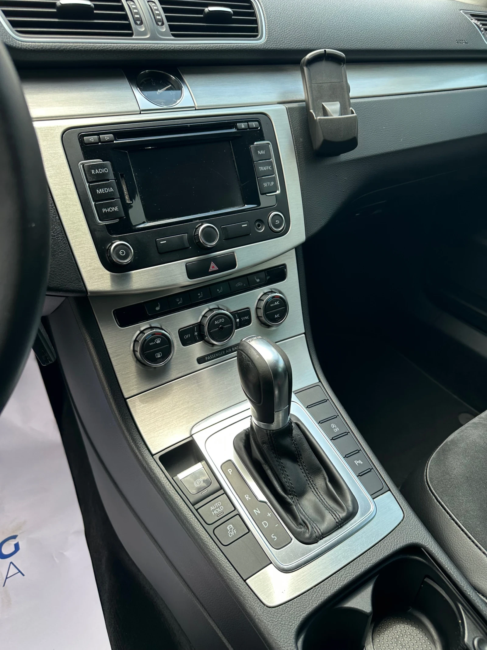 VW Passat 2.0TDI DSG Highline, снимка 12 - Автомобили и джипове - 56213846