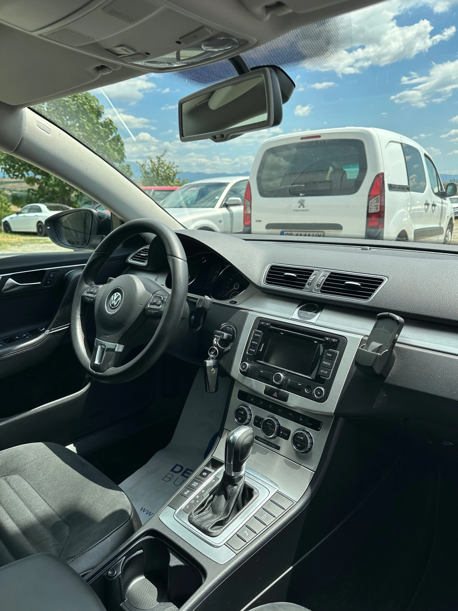 VW Passat 2.0TDI DSG Highline, снимка 8 - Автомобили и джипове - 56213846