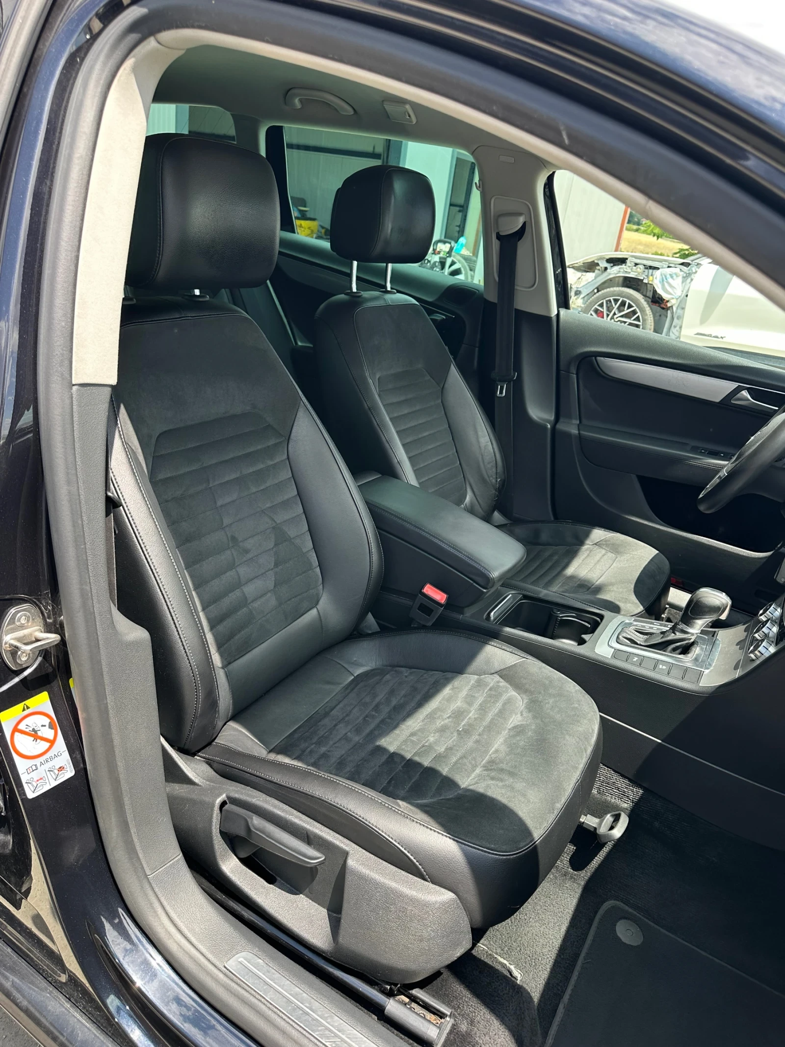 VW Passat 2.0TDI DSG Highline, снимка 9 - Автомобили и джипове - 56213846