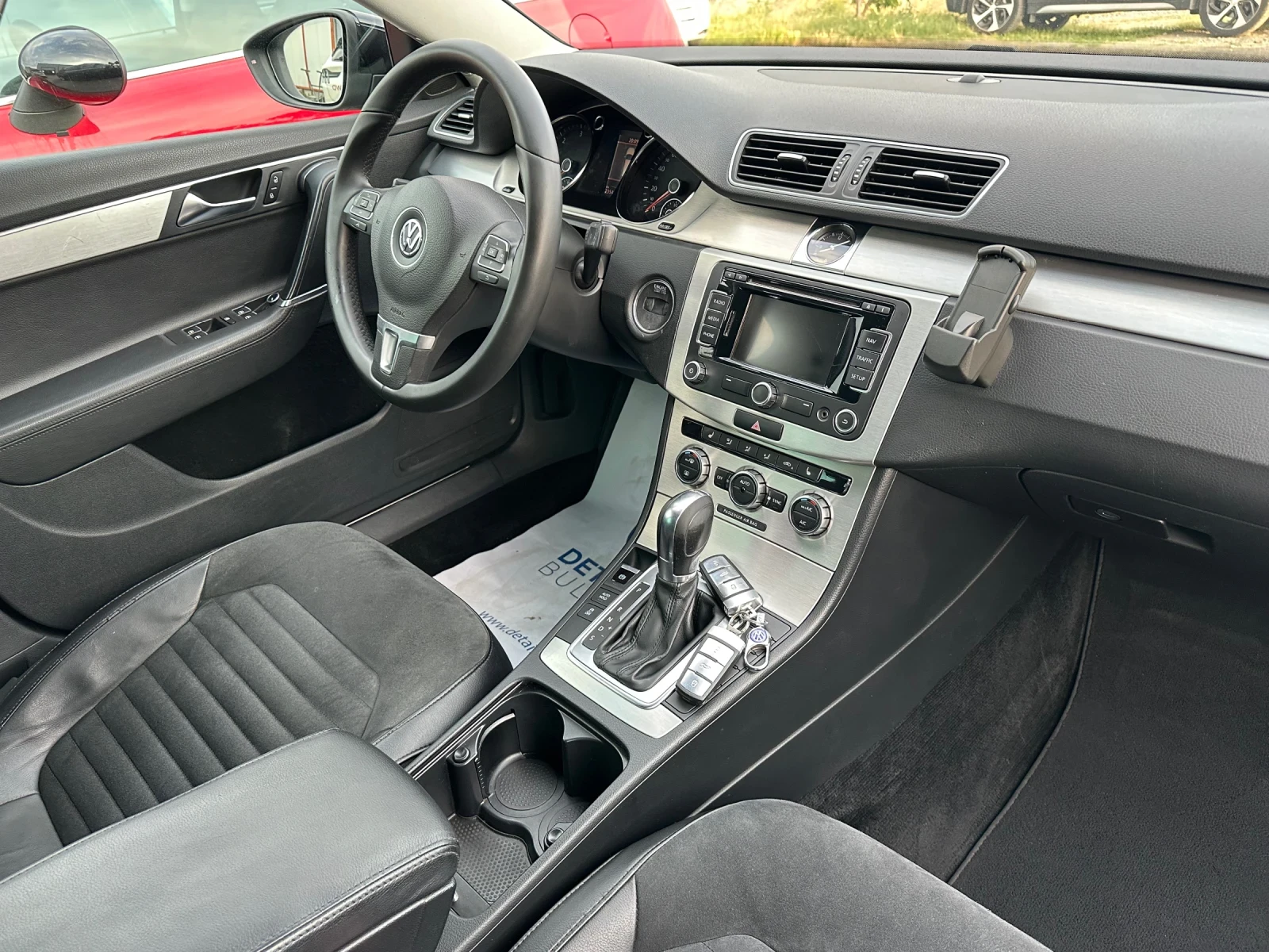 VW Passat 2.0TDI DSG Highline, снимка 14 - Автомобили и джипове - 56213846