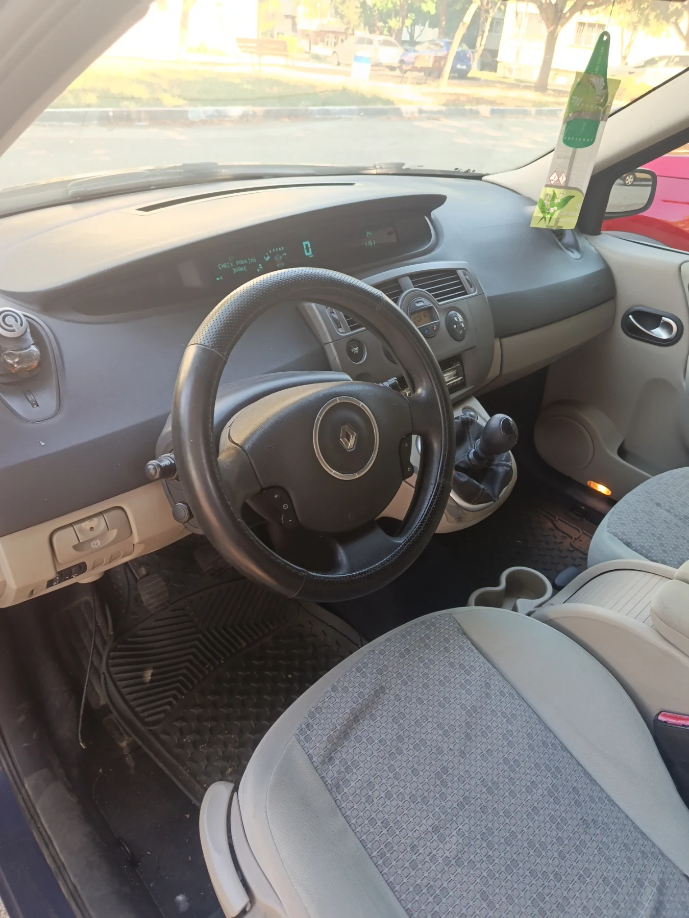 Renault Scenic 96kw.131к.с., снимка 2 - Автомобили и джипове - 56150964