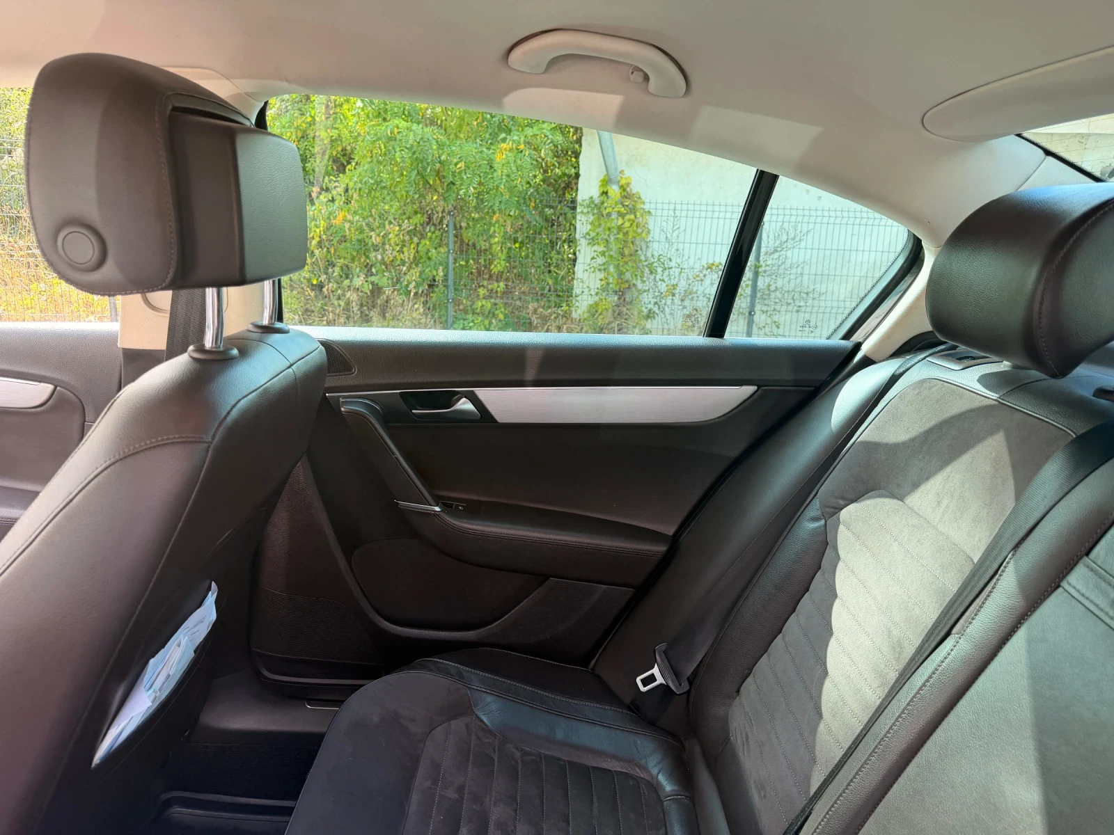 VW Passat, снимка 14 - Автомобили и джипове - 56181738