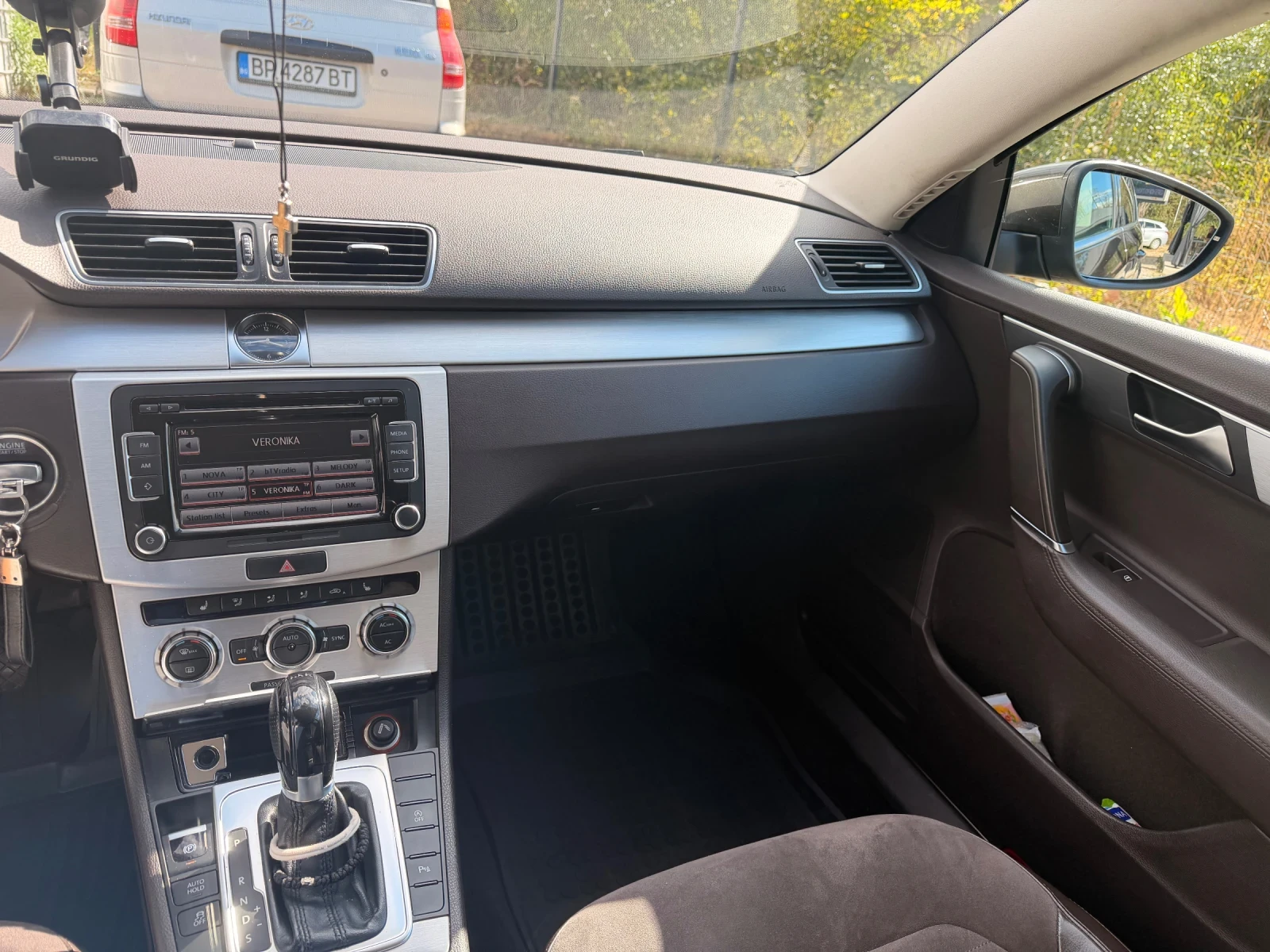 VW Passat, снимка 10 - Автомобили и джипове - 56181738