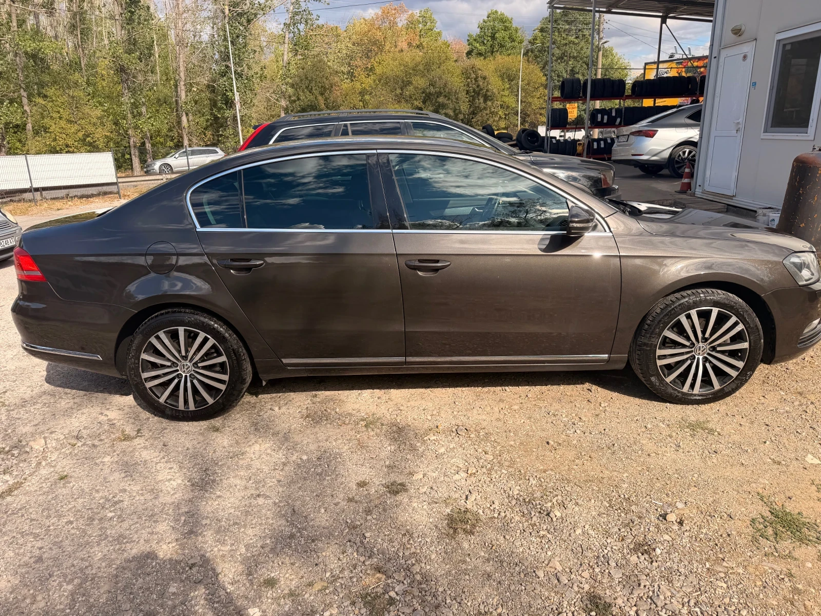 VW Passat, снимка 5 - Автомобили и джипове - 56181738