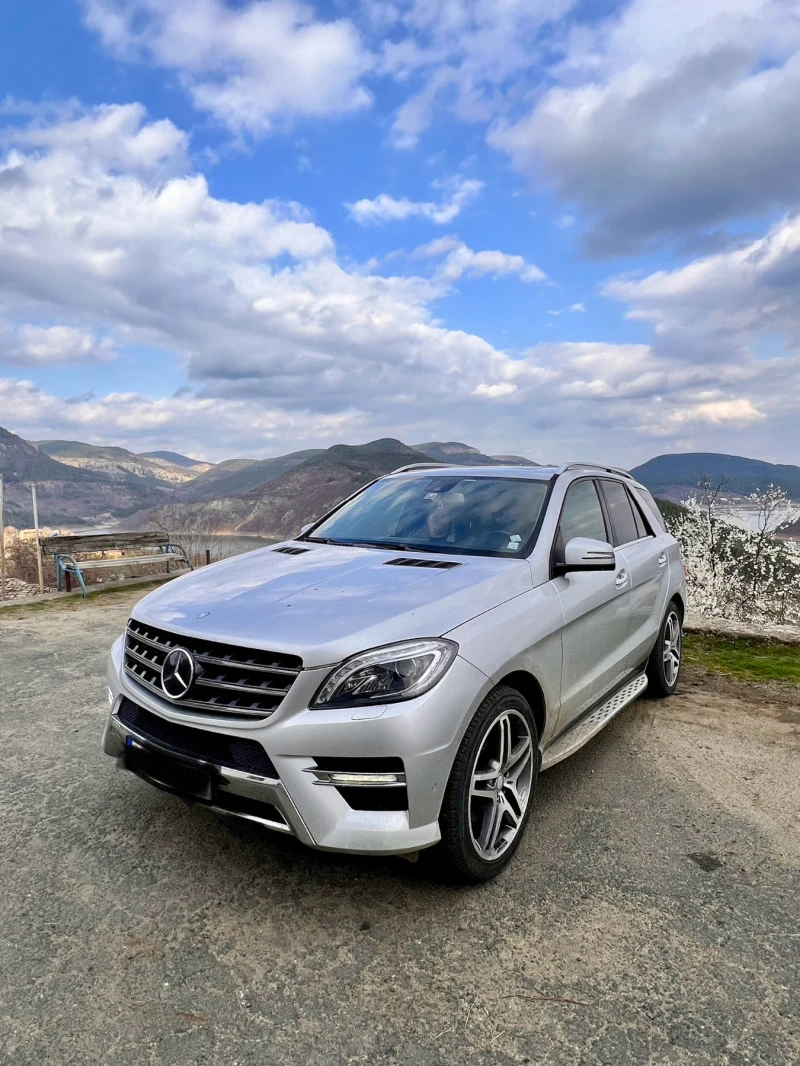 Mercedes-Benz ML 350 DISTRONIC* AMG* ПУРЖИНИ* TV* BANGOLUFSEN, снимка 2 - Автомобили и джипове - 47161336