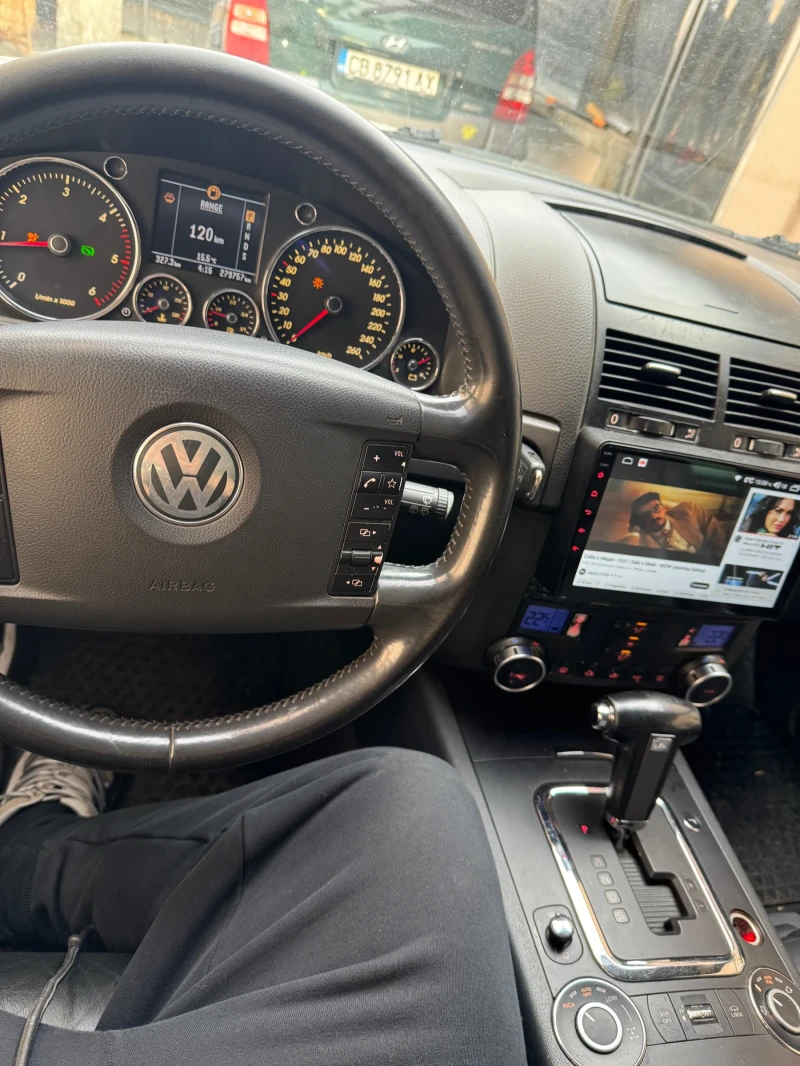 VW Touareg 3.0  224 коня , снимка 2 - Автомобили и джипове - 49596671