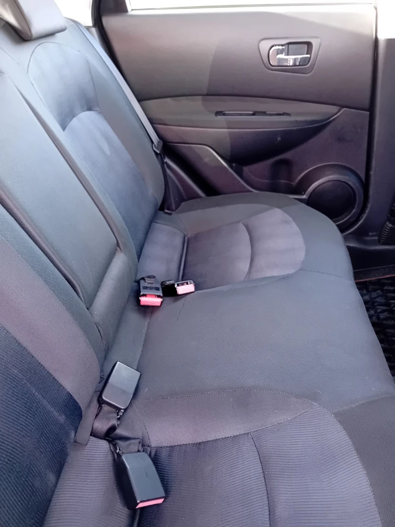 Nissan Qashqai 1.5 DCI, снимка 8 - Автомобили и джипове - 52503733