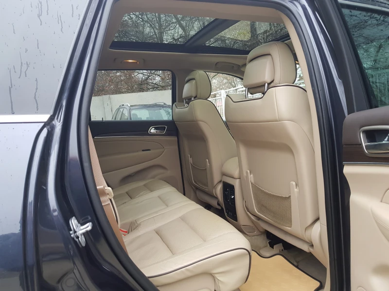 Jeep Grand cherokee 3.0/250kc/OVERLAND, снимка 13 - Автомобили и джипове - 53029968
