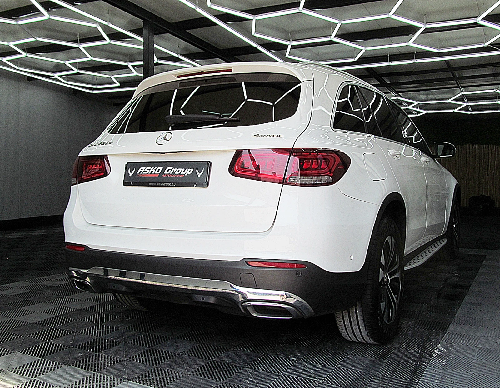 Mercedes-Benz GLC 220 AMG/PANORAMA/360-kamera/KylessGo/СОБСТВЕН ЛИЗИНГ - изображение 6