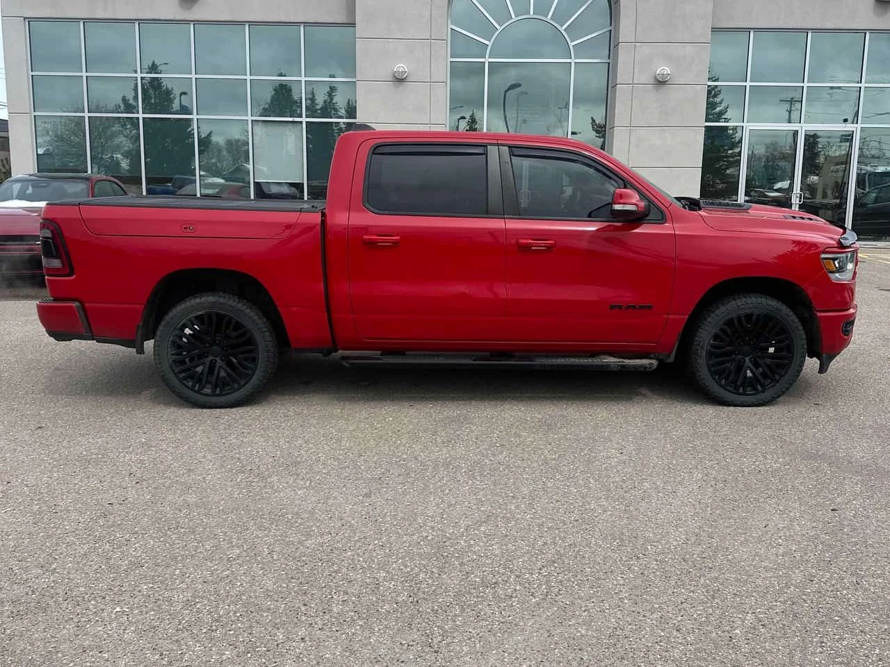 Dodge RAM 1500 * Sport * CARFAX * БЕЗ ПЪРВОНАЧАЛНА ВНОСКА, снимка 3 - Автомобили и джипове - 54761567