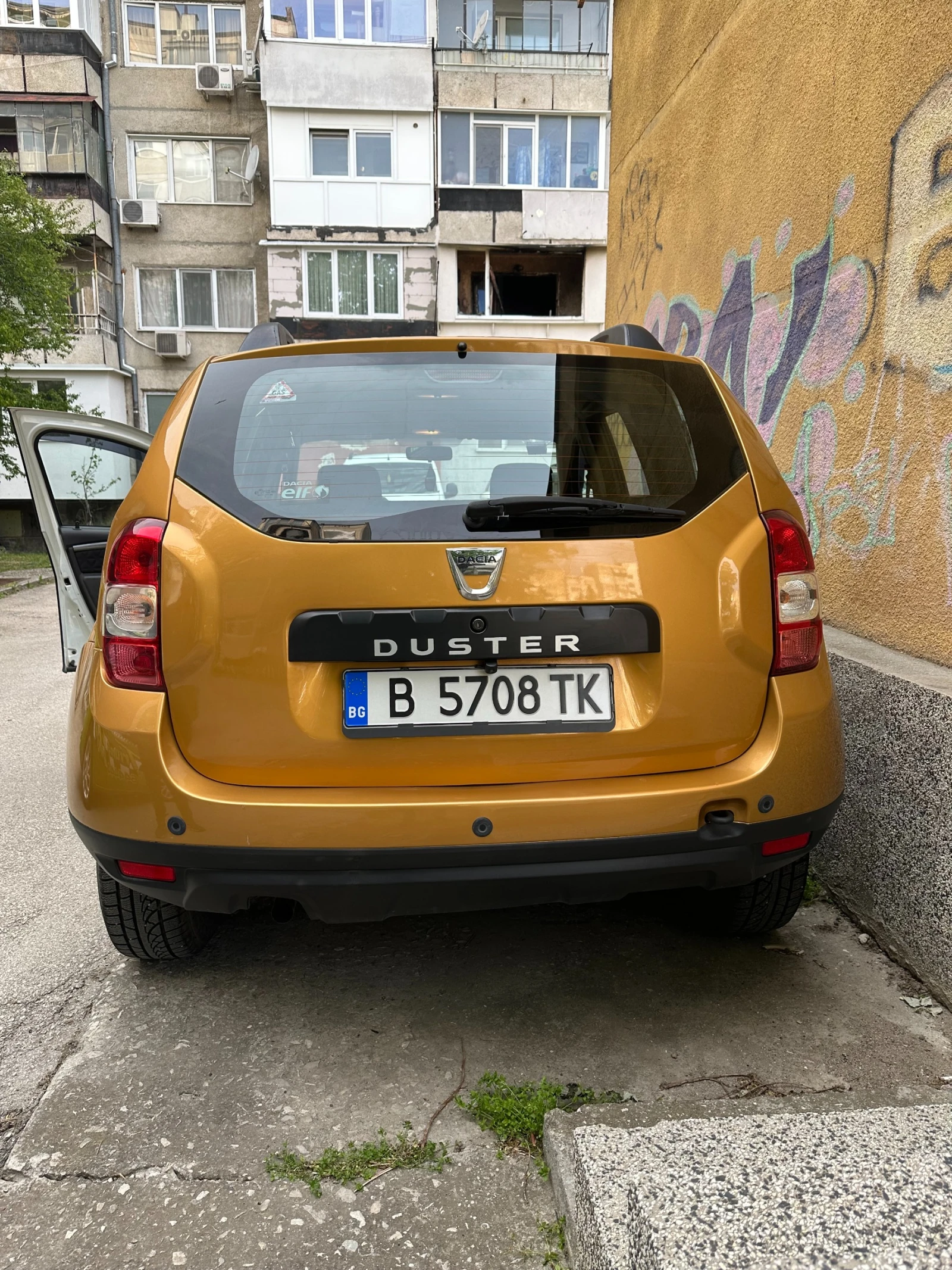 Dacia Duster 1.6, снимка 9 - Автомобили и джипове - 55074858