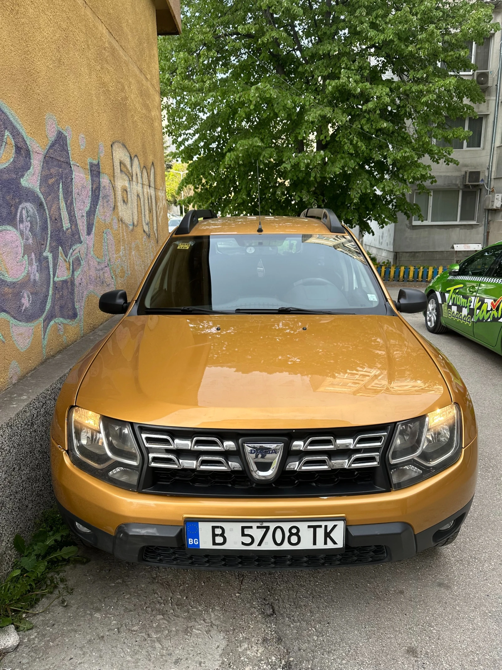 Dacia Duster 1.6, снимка 10 - Автомобили и джипове - 55074858