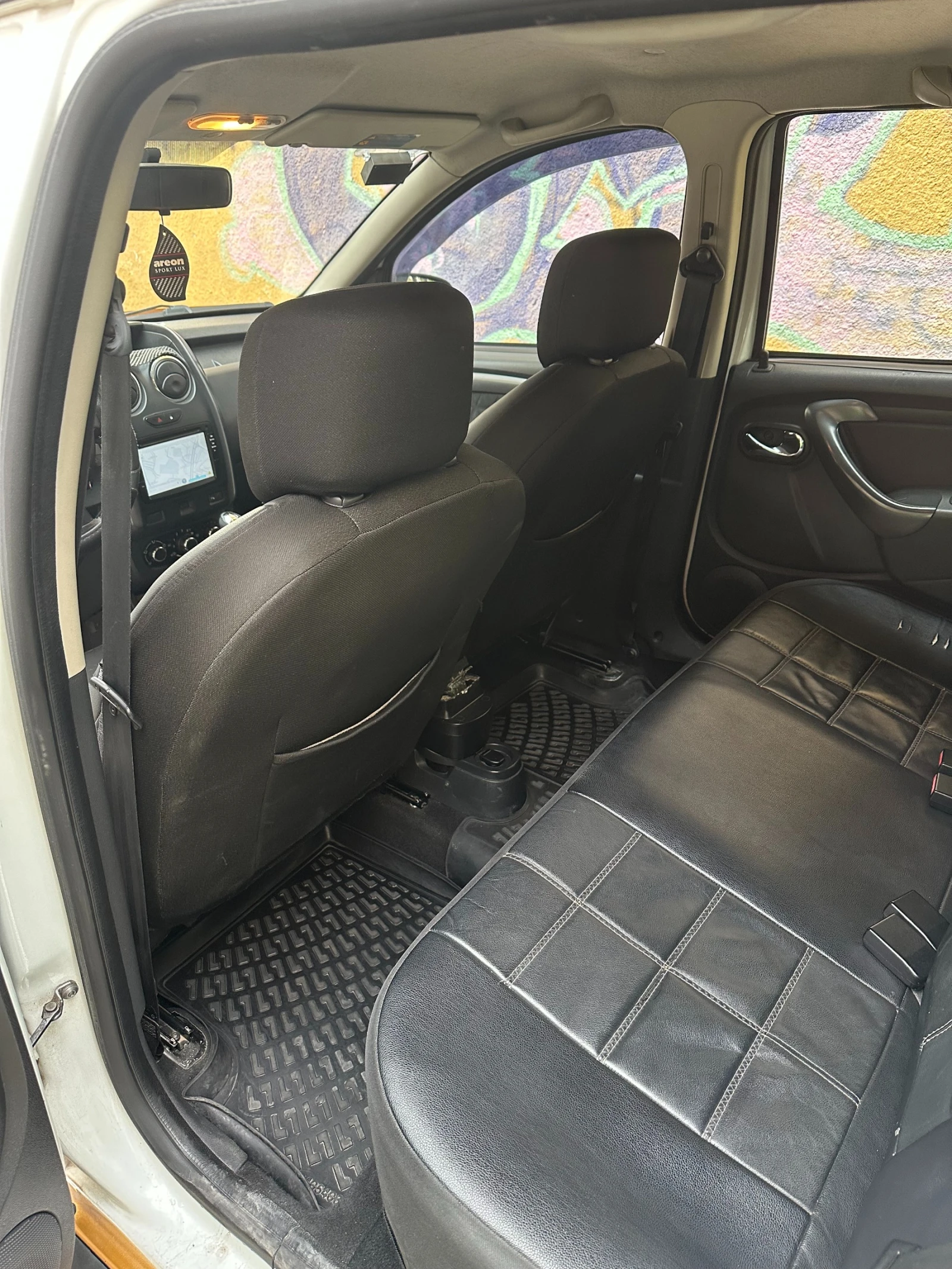 Dacia Duster 1.6, снимка 7 - Автомобили и джипове - 55074858