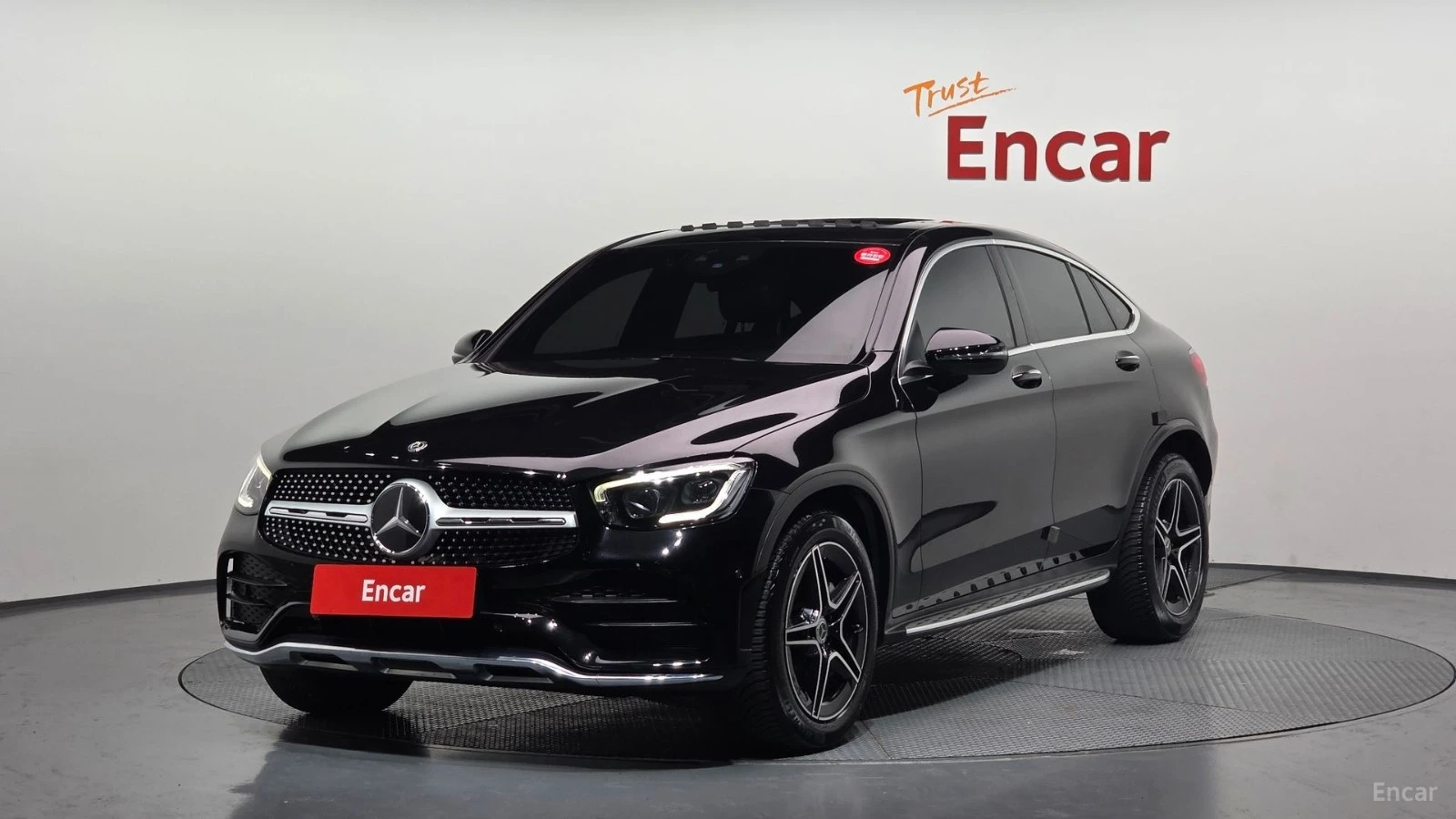 Mercedes-Benz GLC 300 4MATIC* КОЖА* ПОДГРЕВ* ОБДУХВ* PANO* 