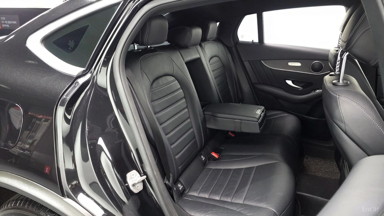 Mercedes-Benz GLC 300 4MATIC* КОЖА* ПОДГРЕВ* ОБДУХВ* PANO* , снимка 10 - Автомобили и джипове - 55675075
