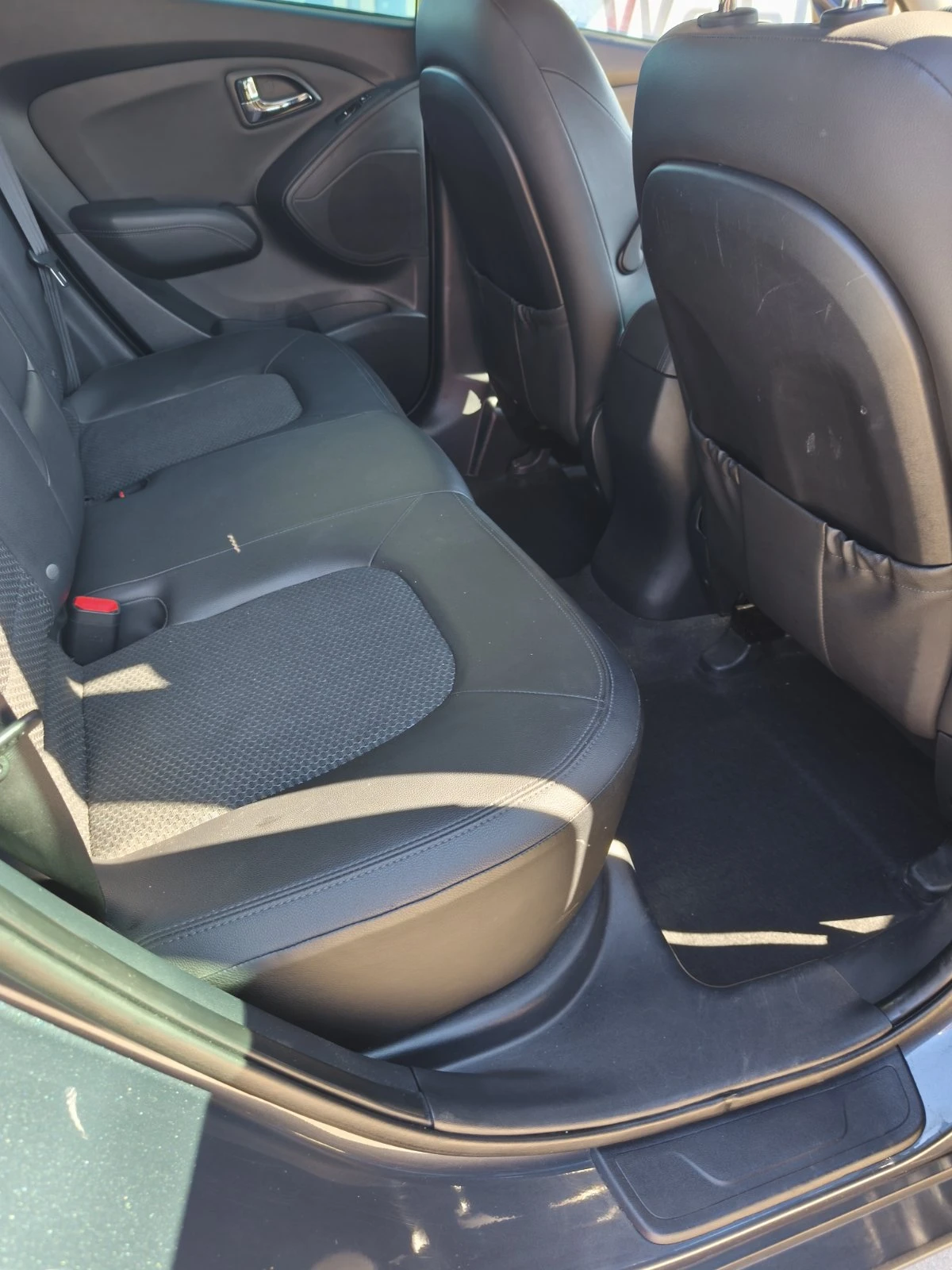 Hyundai IX35, снимка 9 - Автомобили и джипове - 55689382