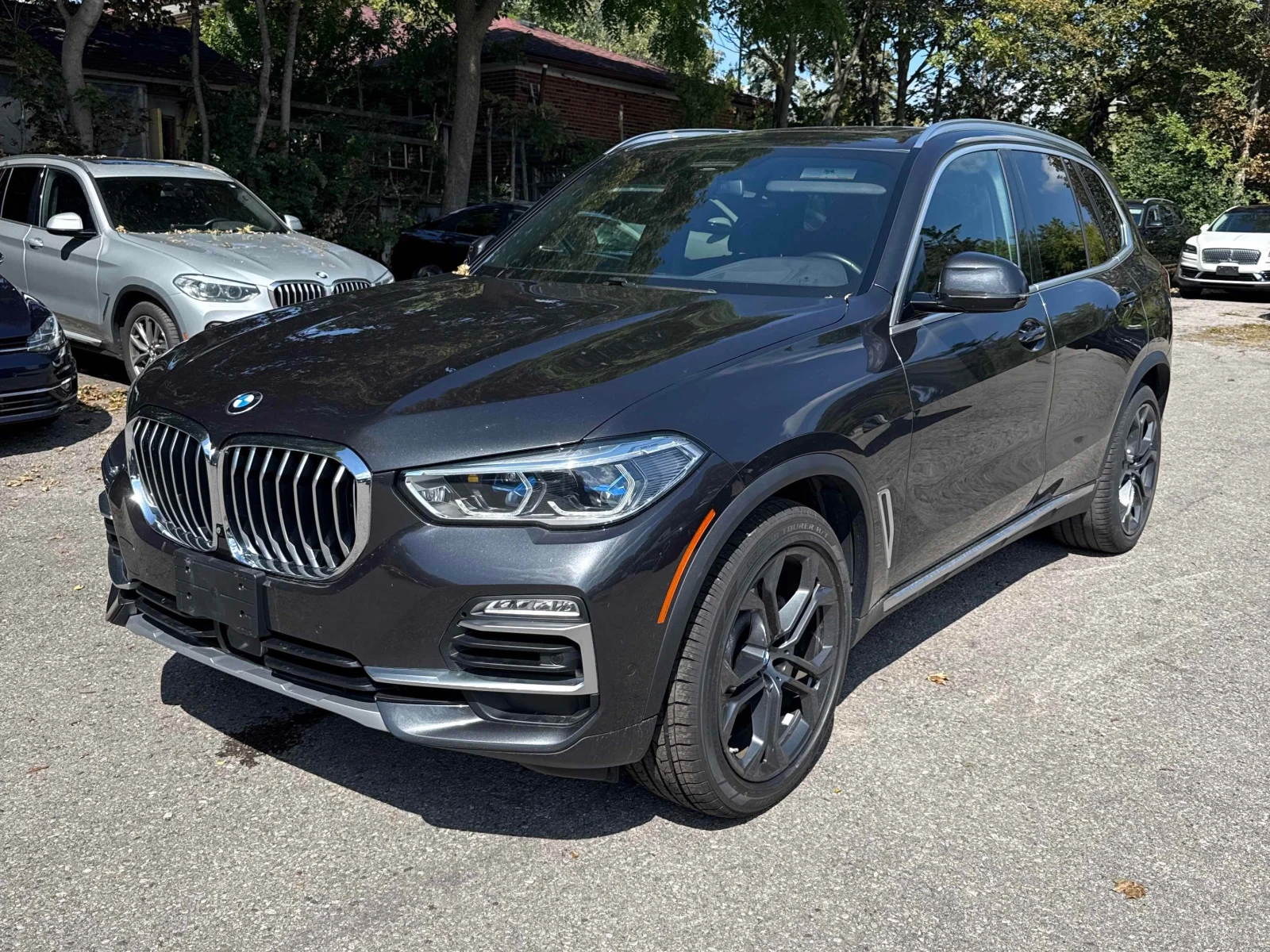 BMW X5 * xDrive40i * ЛАЗЕРИ * ДИСТРОНИК * ПАНО * H/K * 