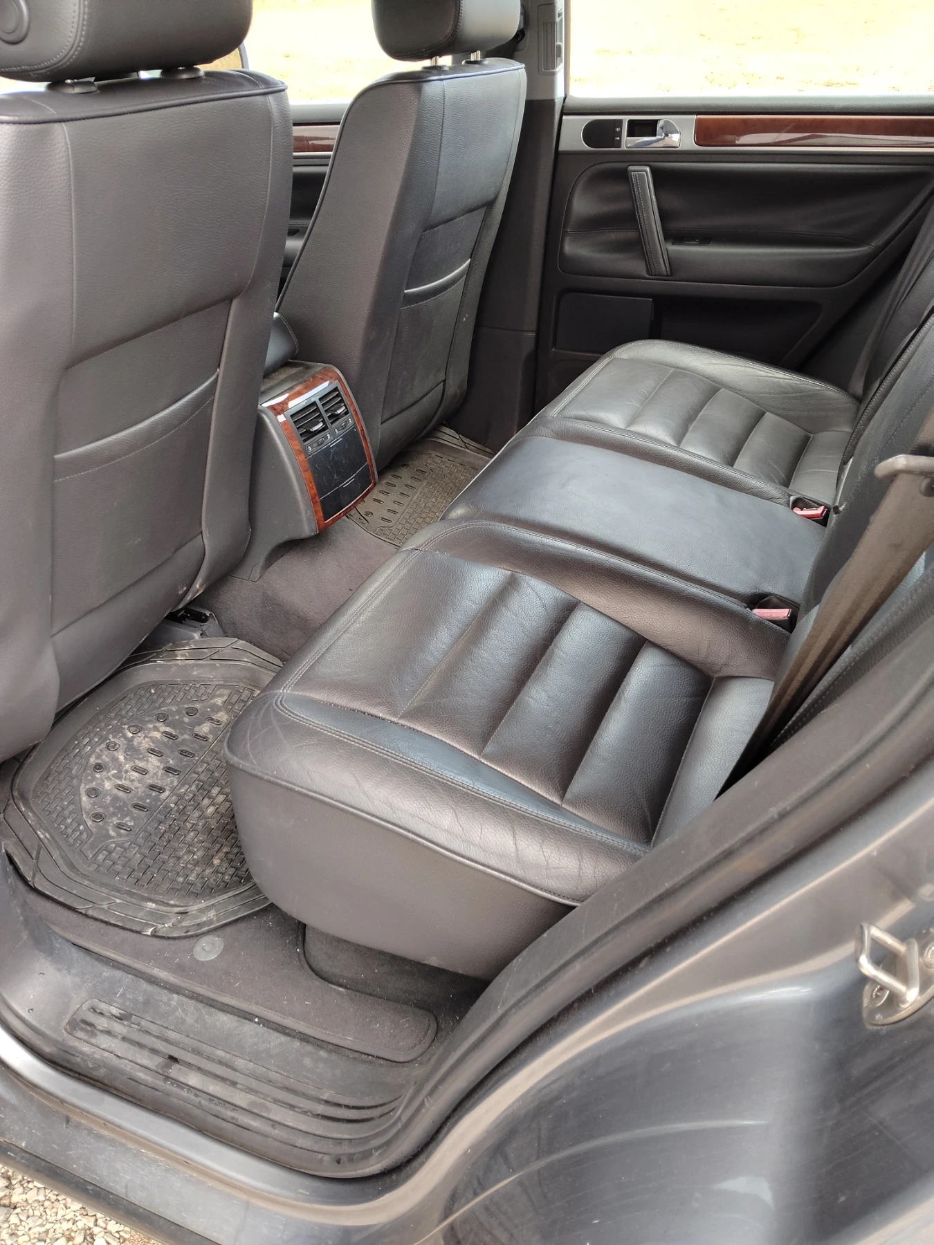 VW Touareg, снимка 11 - Автомобили и джипове - 55932101