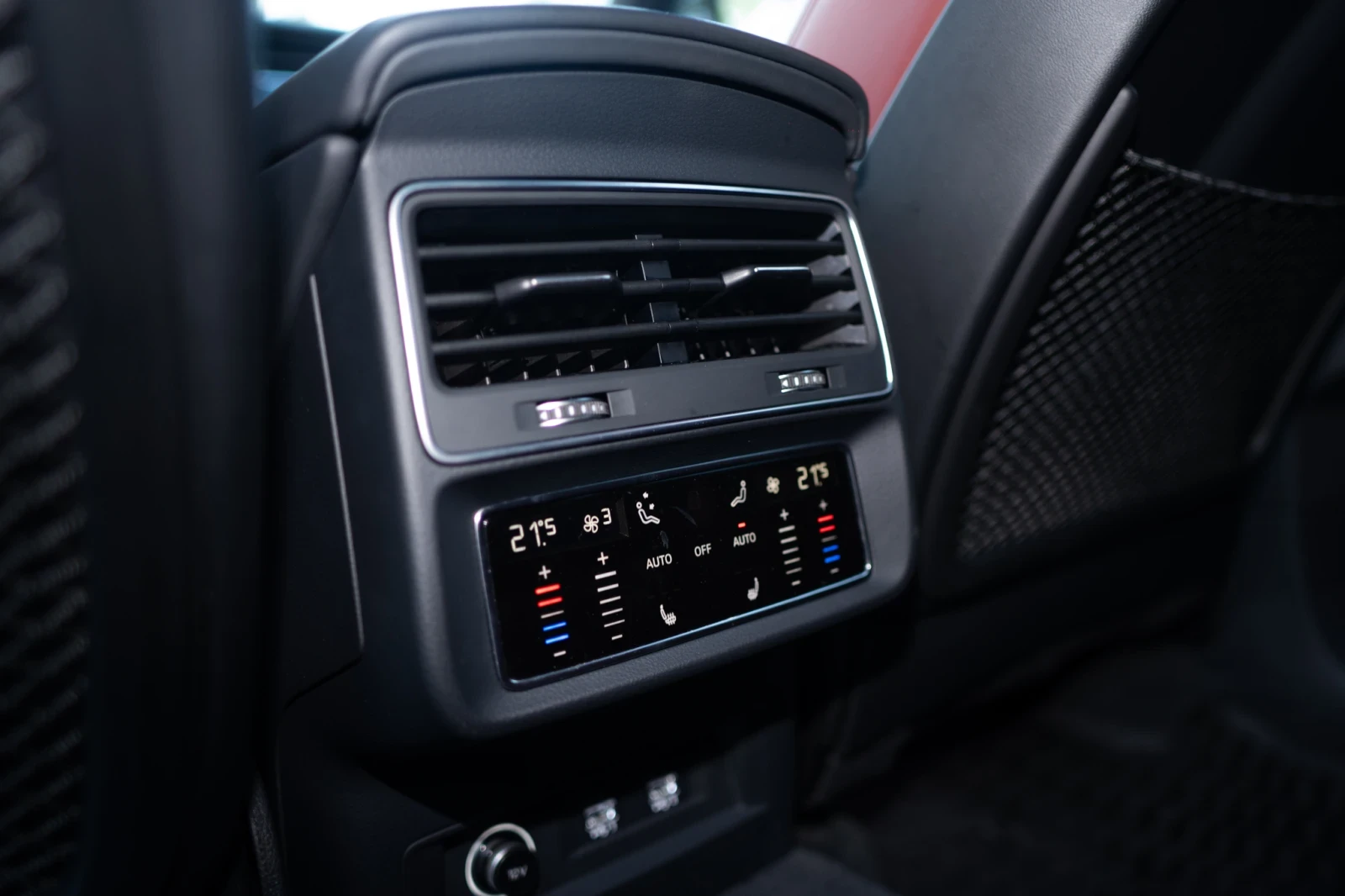 Audi SQ7 SQ7 CARBON QUATTRO FULL ЛИЗИНГ, снимка 10 - Автомобили и джипове - 56066341