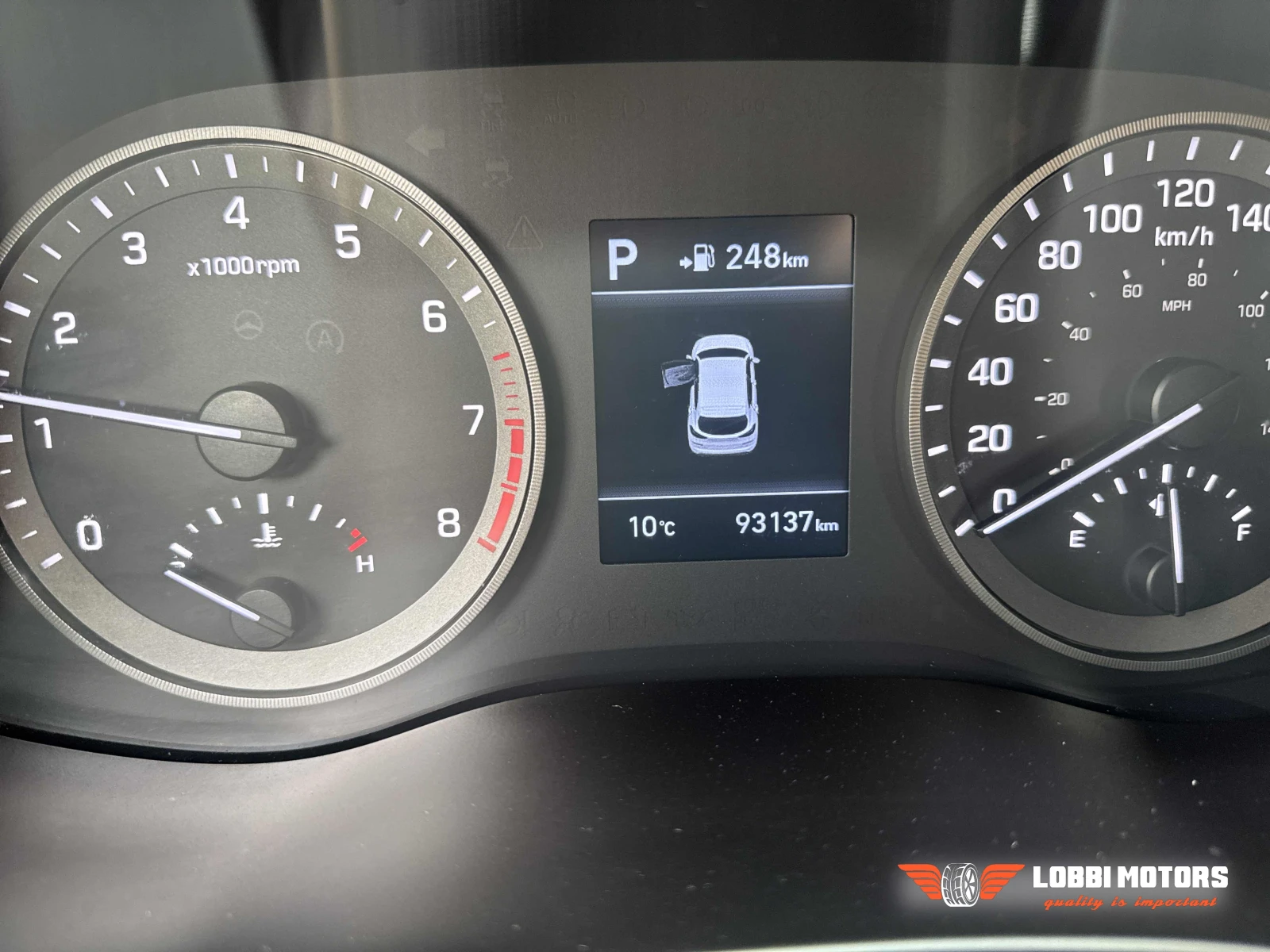 Hyundai Tucson, снимка 12 - Автомобили и джипове - 56099308