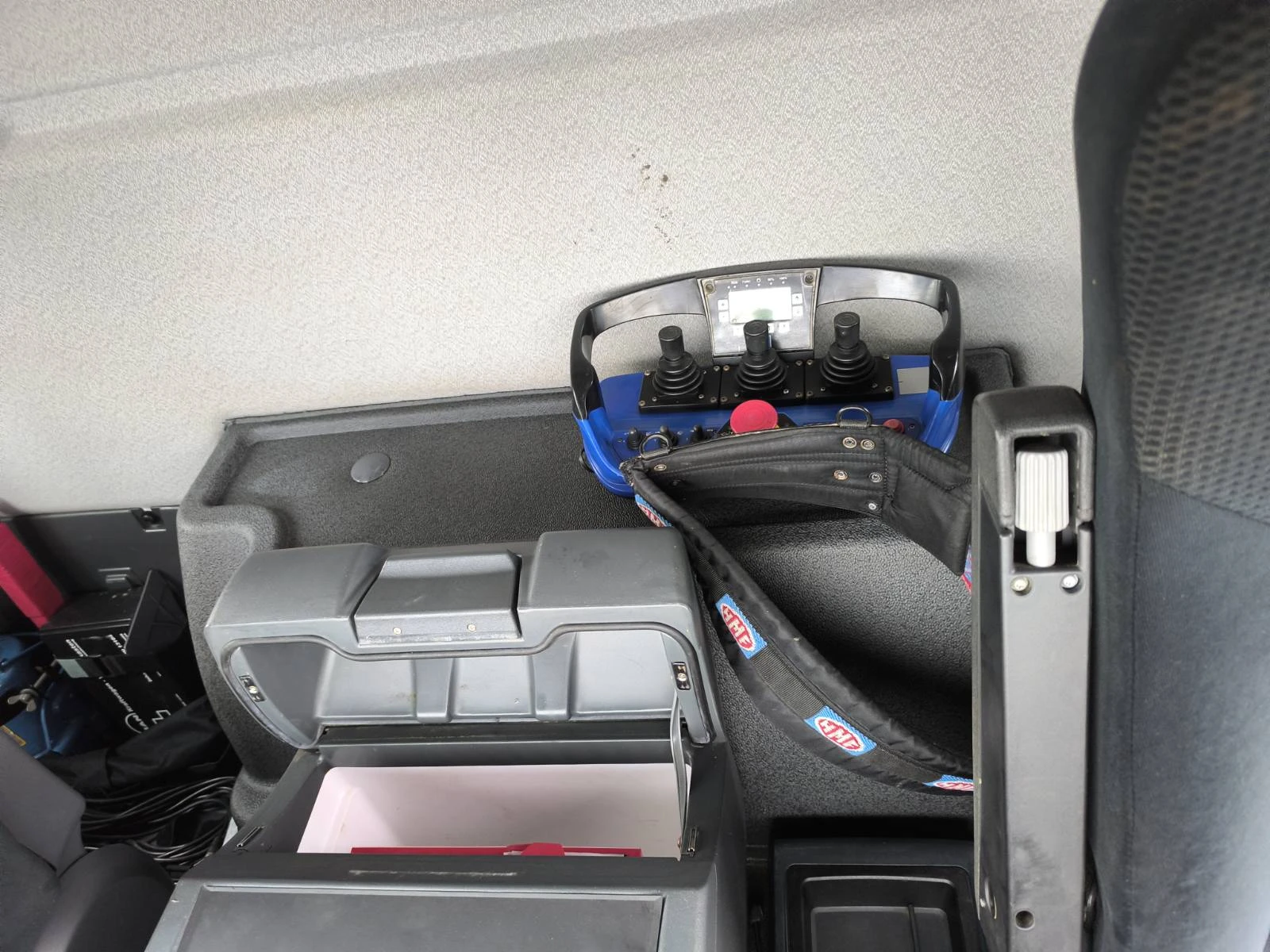 Бетон миксер Man TGS 32.400 KARRENA 6M3 HMF 3220, снимка 10 - Индустриална техника - 54055558