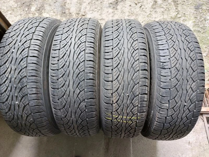 Гуми Летни 235/70R16, снимка 1 - Гуми и джанти - 36274624