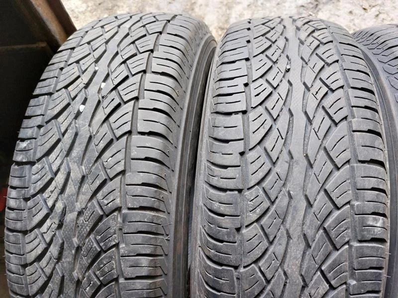 Гуми Летни 235/70R16, снимка 2 - Гуми и джанти - 36274624