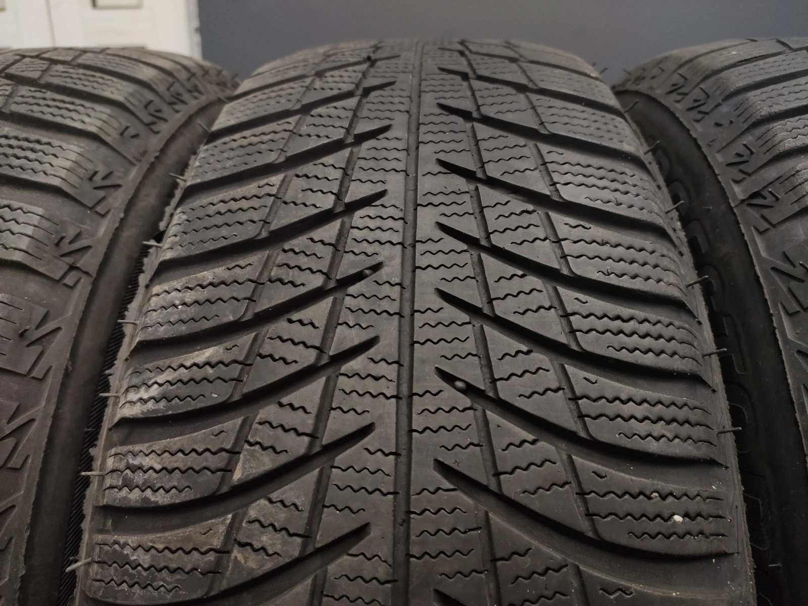  215/65R17 | Mobile.bg   2