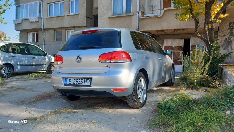 VW Golf 1.4 TSI Highline, снимка 2 - Автомобили и джипове - 48544491