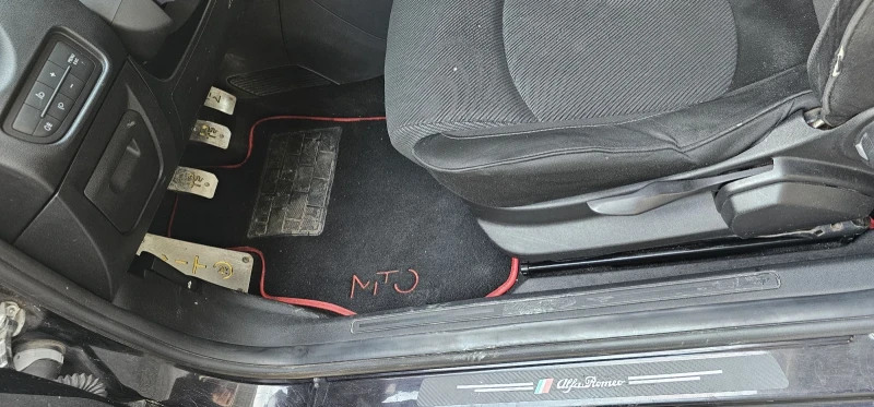 Alfa Romeo MiTo 1.4i turbo 155kc, снимка 11 - Автомобили и джипове - 49622879