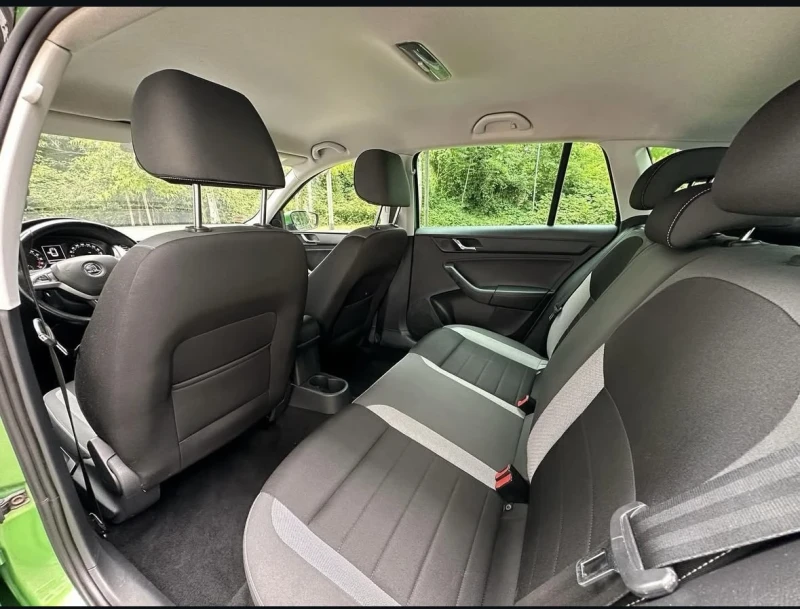 Skoda Rapid 1.4D / AUTOMATIC, снимка 9 - Автомобили и джипове - 50476065