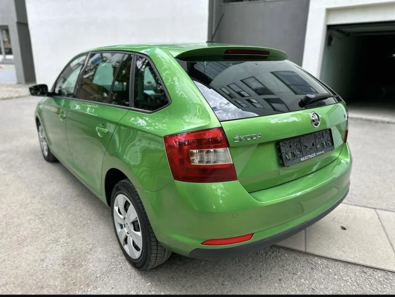 Skoda Rapid 1.4D / AUTOMATIC, снимка 4 - Автомобили и джипове - 50476065
