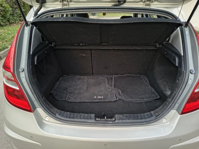Hyundai I30 1.6crdi, снимка 12 - Автомобили и джипове - 52598732