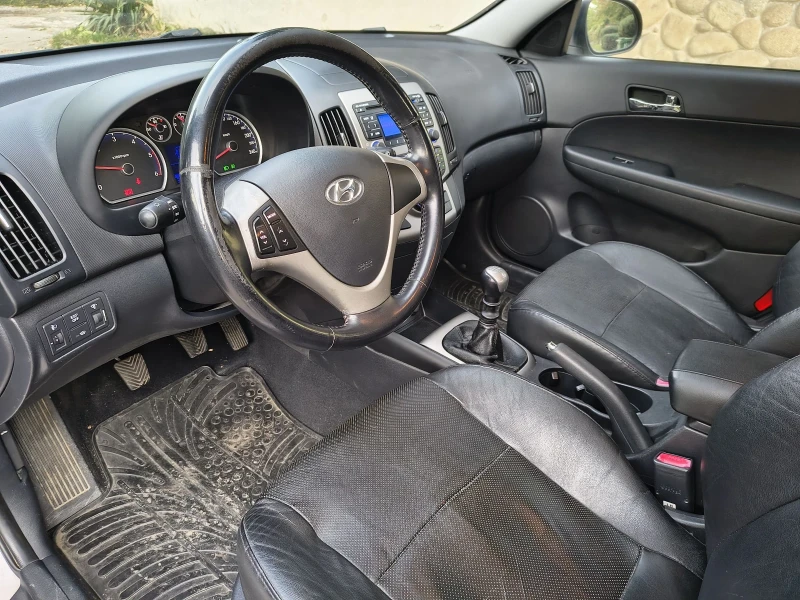 Hyundai I30 1.6crdi, снимка 8 - Автомобили и джипове - 52598732