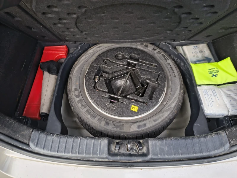 Hyundai I30 1.6crdi, снимка 13 - Автомобили и джипове - 52598732