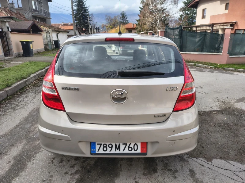 Hyundai I30 1.6crdi, снимка 5 - Автомобили и джипове - 52598732